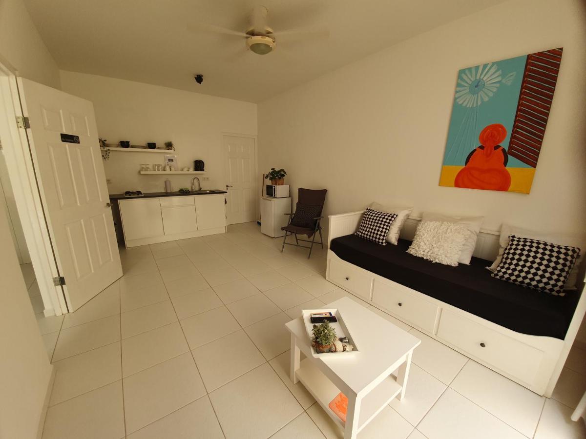A2 Apartment Budget At Jan Thiel Curacao Exteriör bild